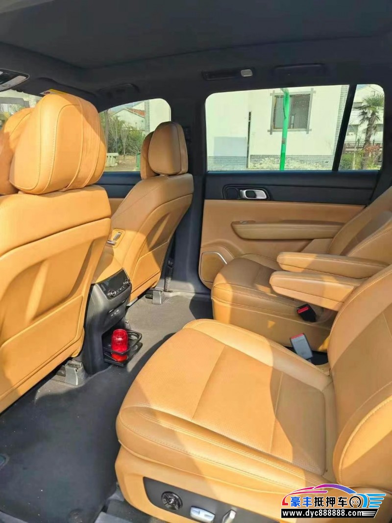 21年理想ONE轿车抵押车出售