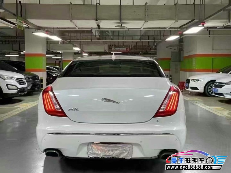 13年捷豹XJL轿车抵押车出售