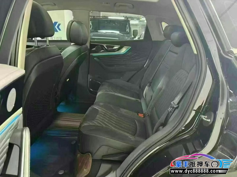 22年红旗HS5轿车抵押车出售