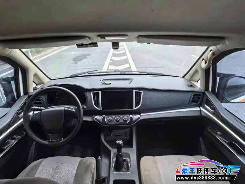 22年东风风行菱智轿车抵押车出售