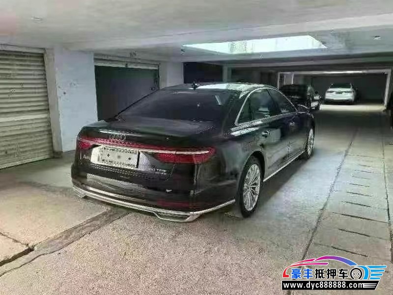20年奥迪A8L轿车抵押车出售