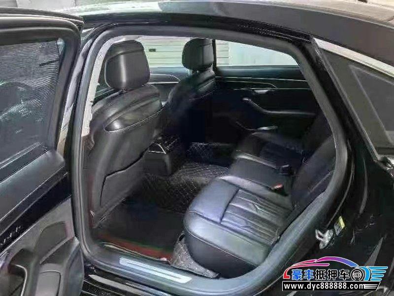 20年奥迪A8L轿车抵押车出售