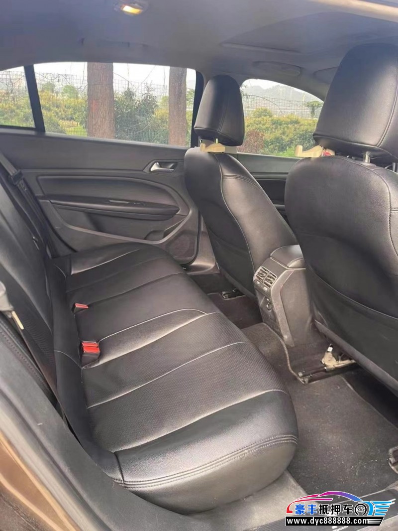 17年标致408轿车抵押车出售