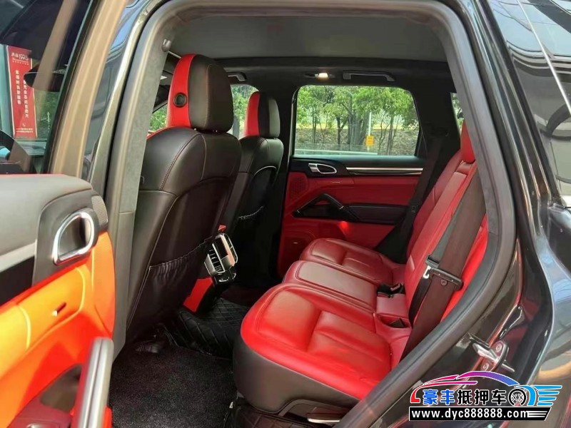 15年保时捷卡宴轿车抵押车出售