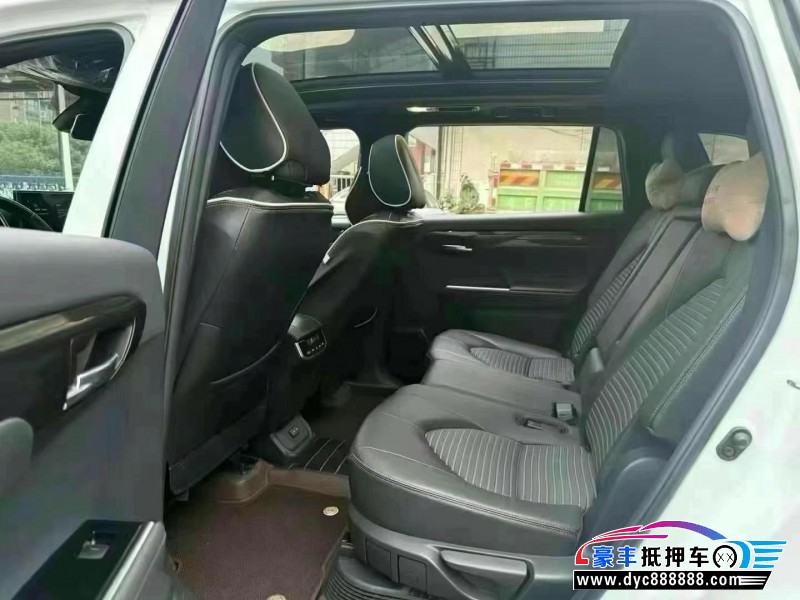 23年丰田皇冠轿车抵押车出售