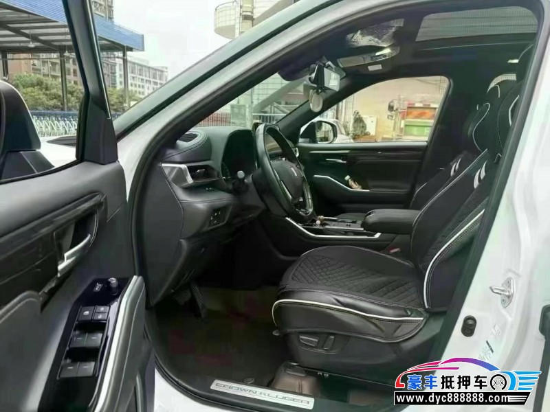 23年丰田皇冠轿车抵押车出售