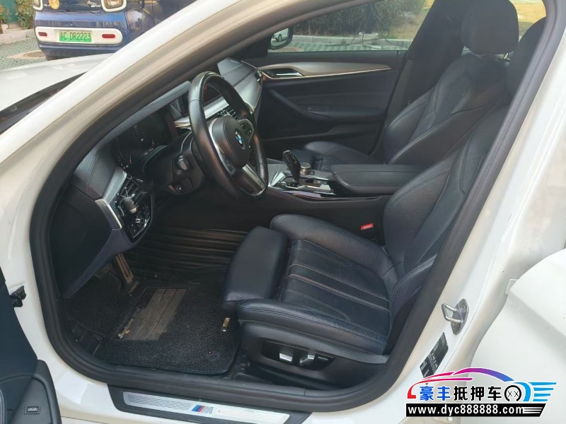 19年宝马5系轿车抵押车出售