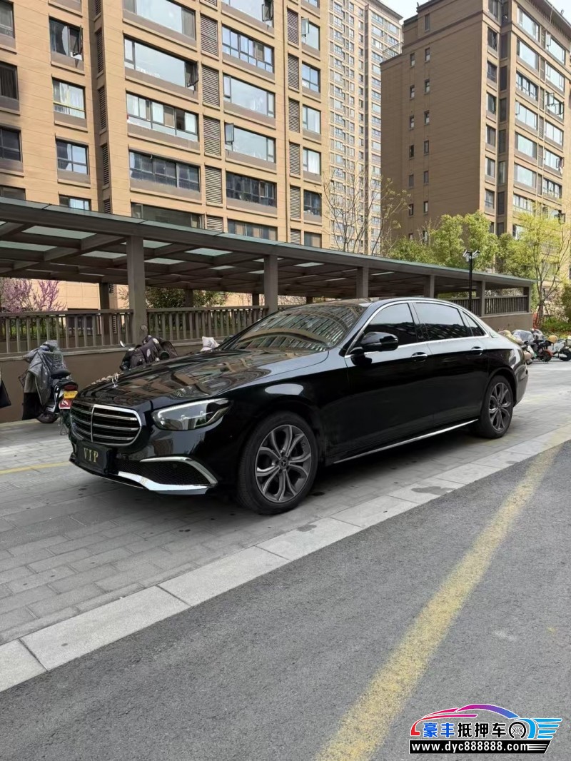 22年奔驰E轿车抵押车出售