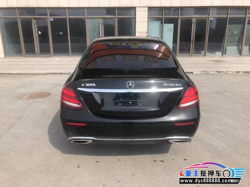 16年奔驰E轿车抵押车出售
