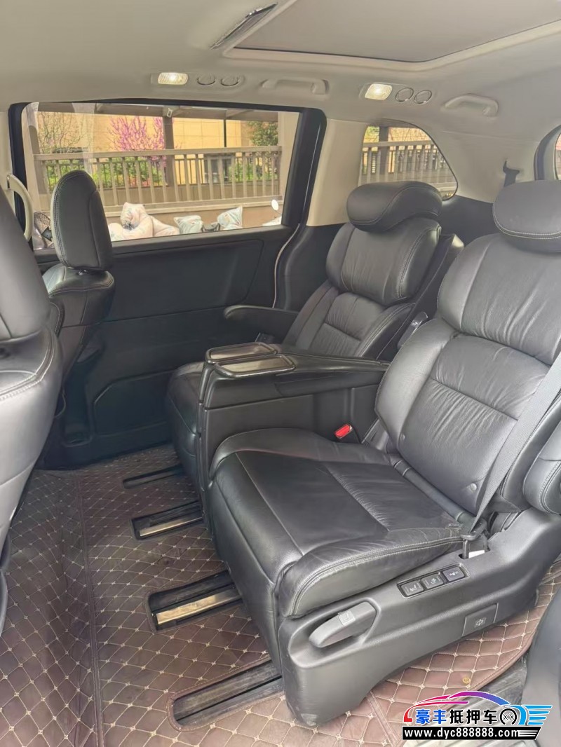 18年本田艾力绅轿车抵押车出售