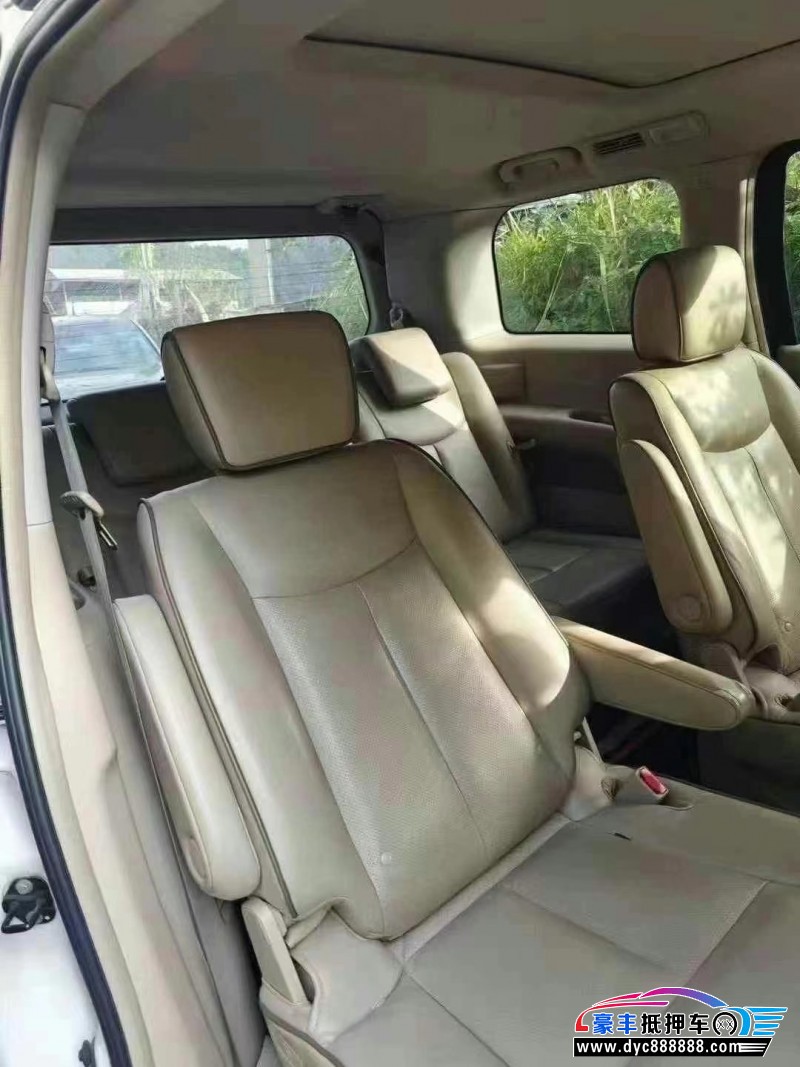 17年日产贵士轿车抵押车出售