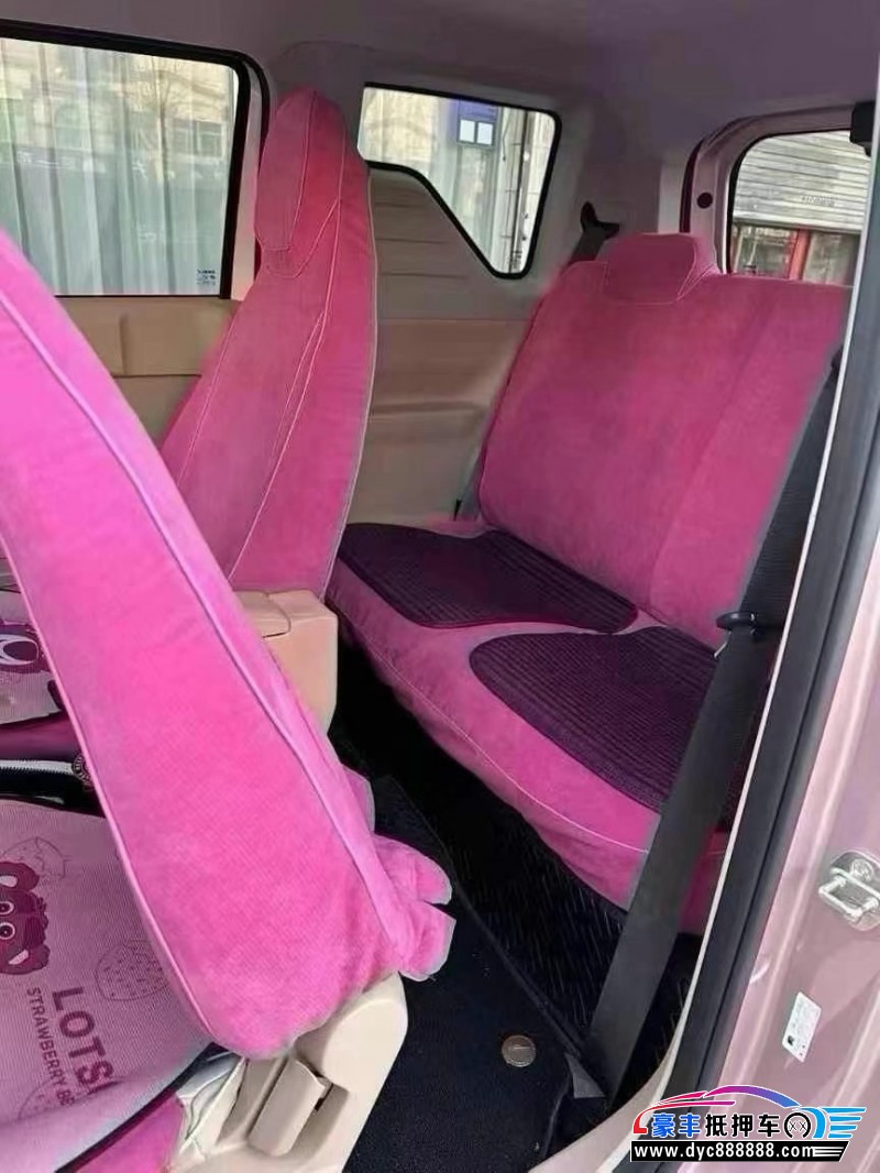 24年吉利熊猫轿车抵押车出售