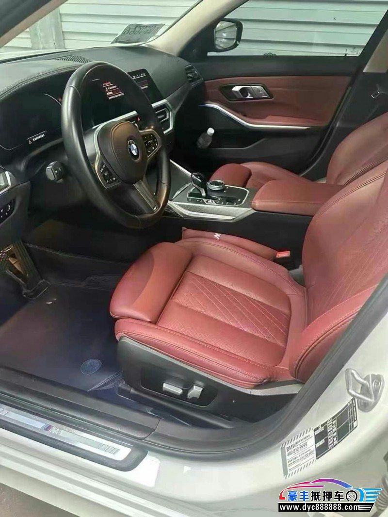 22年宝马3系轿车抵押车出售