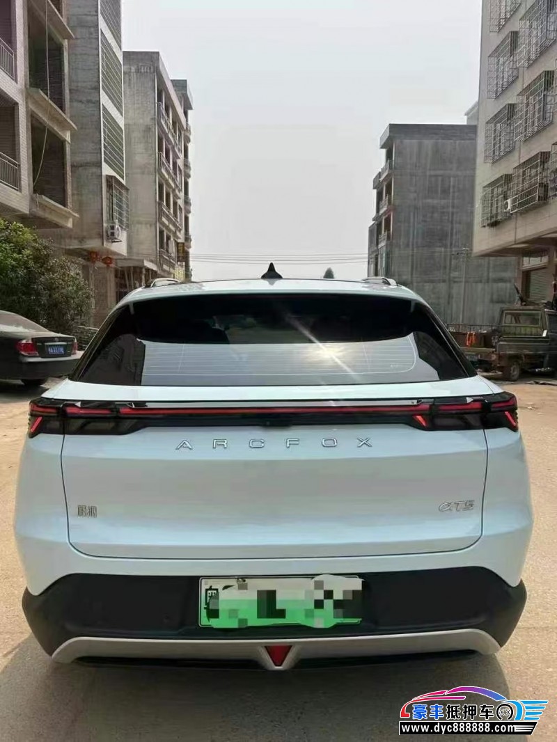 24年极狐阿尔法T轿车抵押车出售