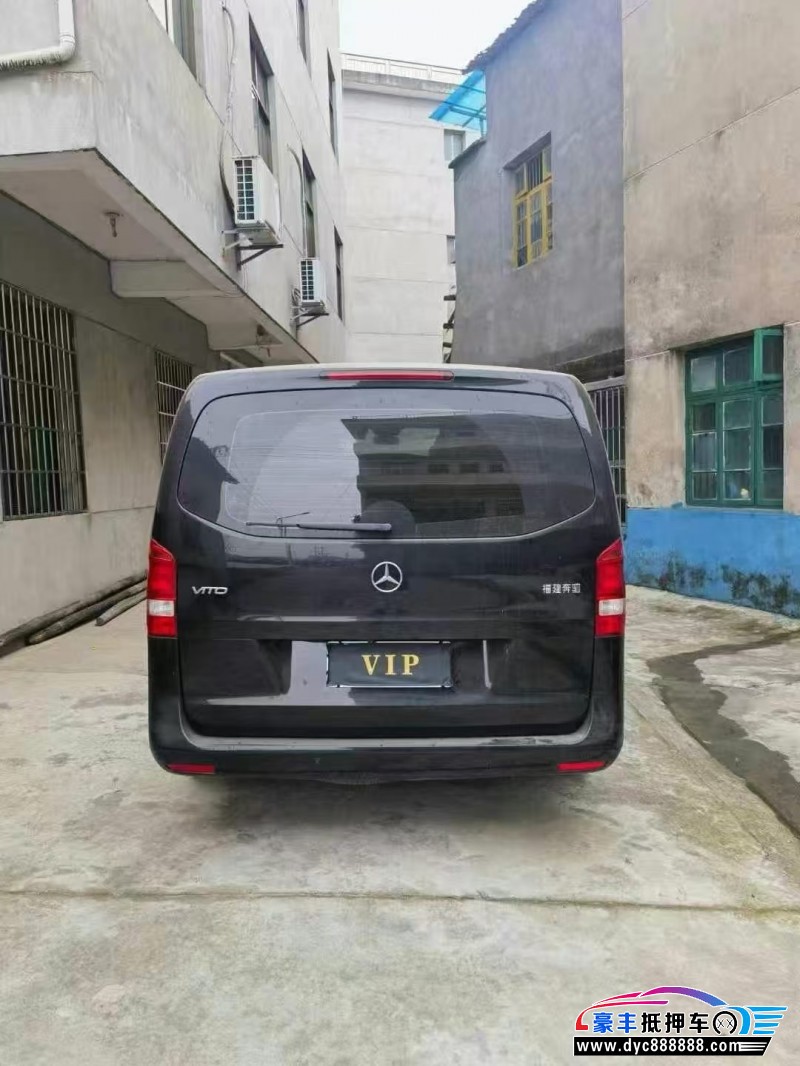 20年奔驰威霆轿车抵押车出售