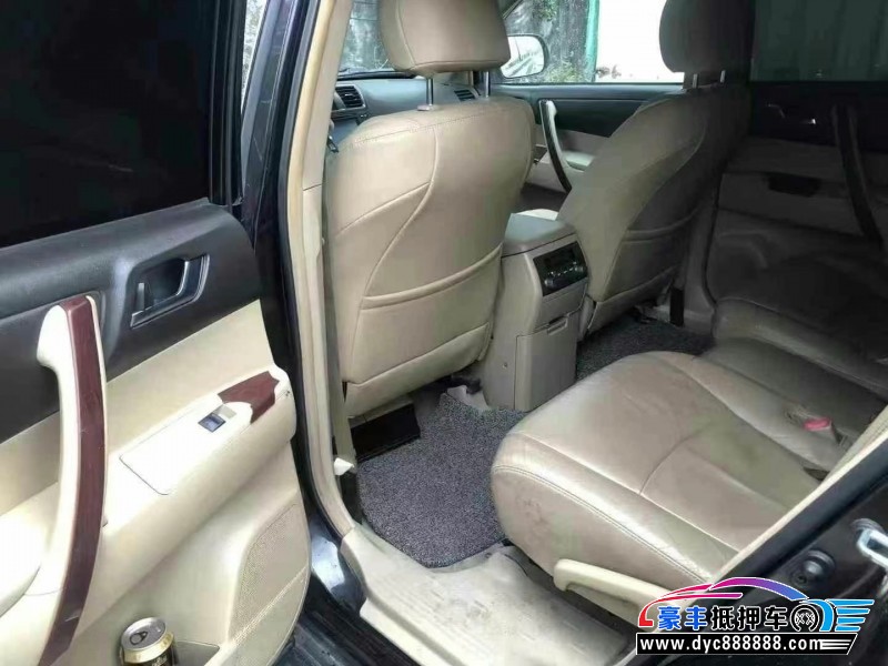 12年丰田汉兰达轿车抵押车出售