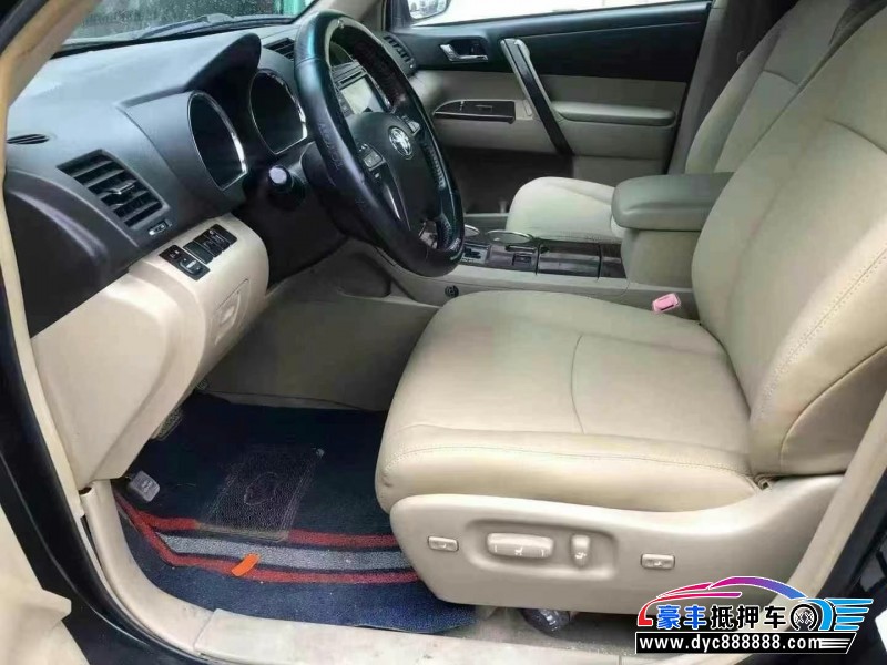 12年丰田汉兰达轿车抵押车出售