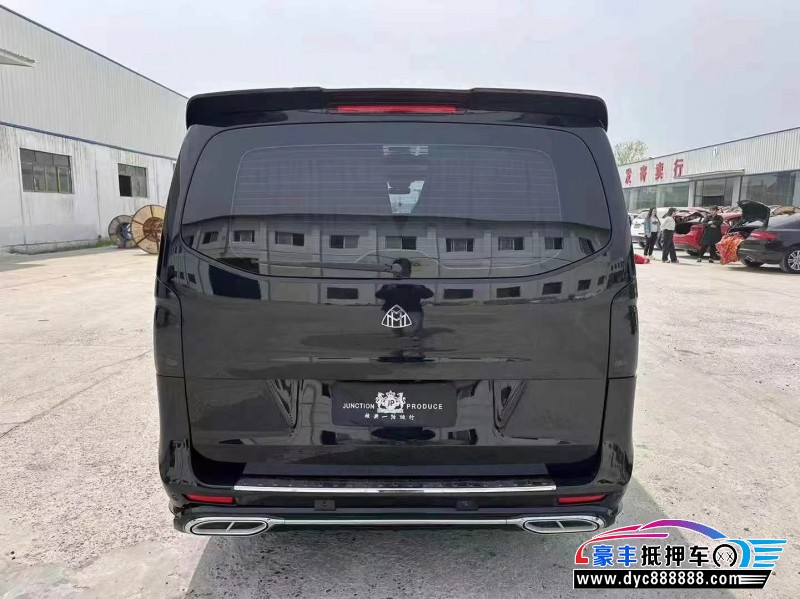 18年奔驰威霆轿车抵押车出售