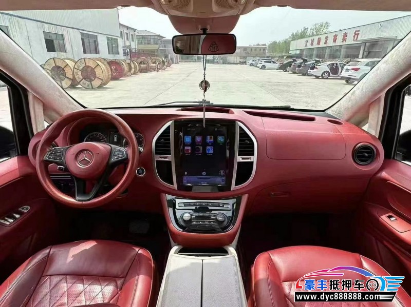 18年奔驰威霆轿车抵押车出售