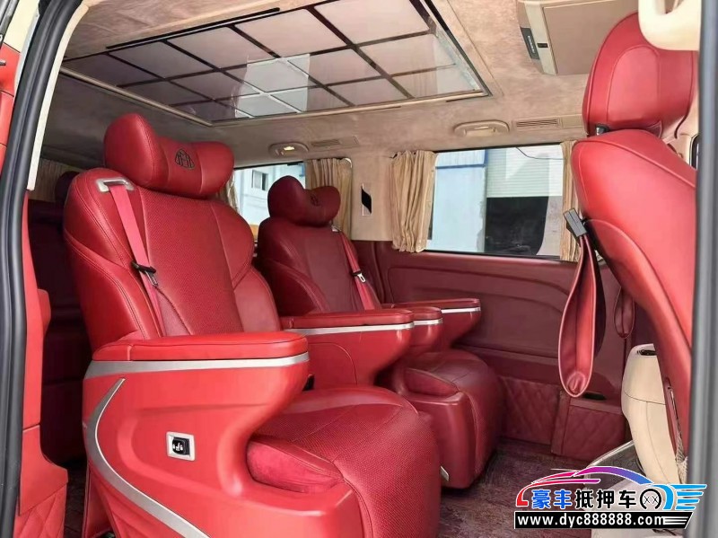 18年奔驰威霆轿车抵押车出售