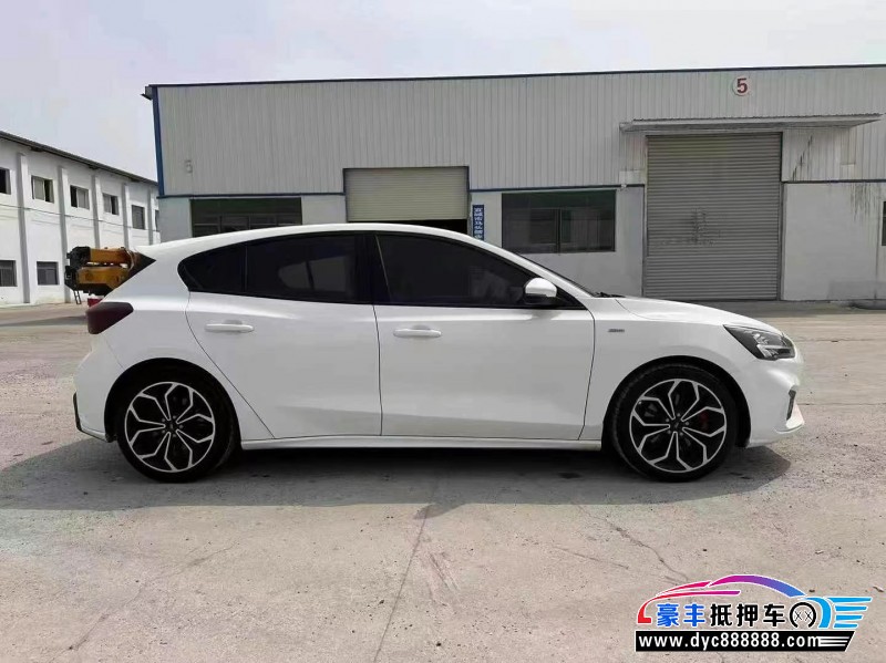 21年福特福克斯轿车抵押车出售