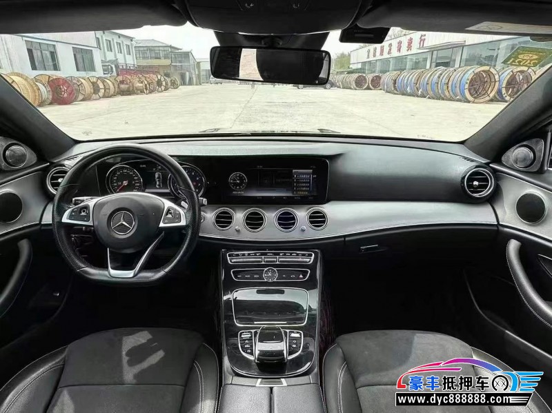 17年奔驰E轿车抵押车出售