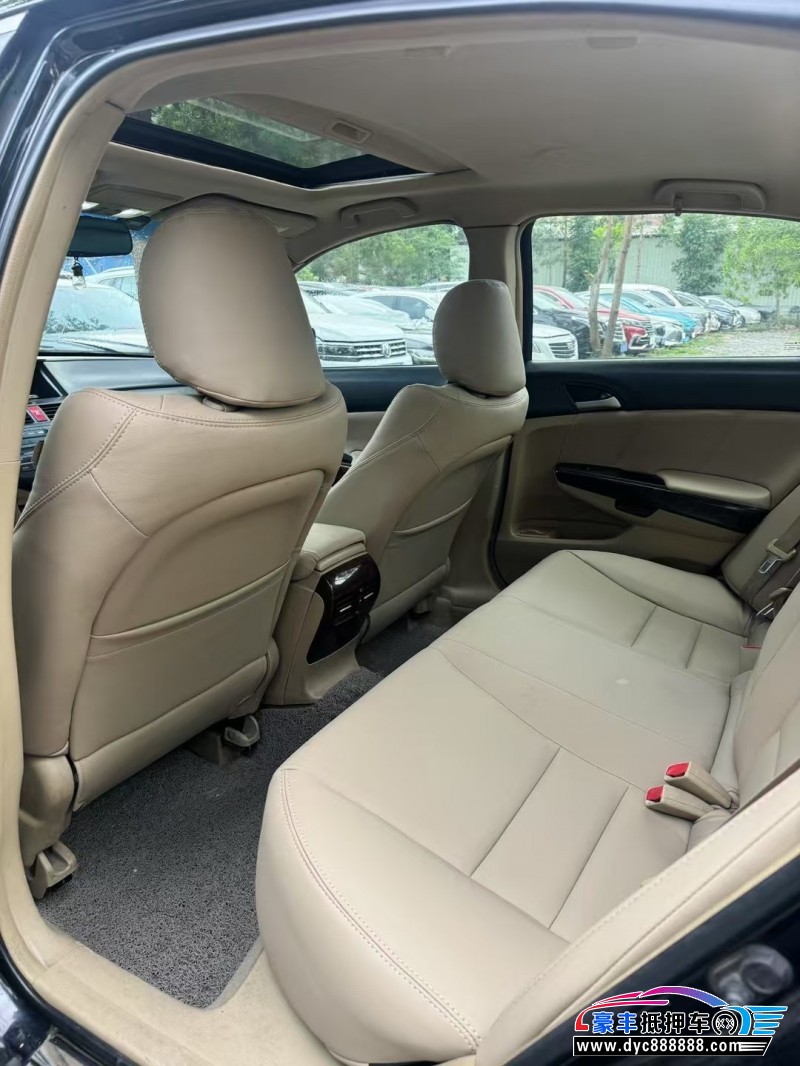 09年本田雅阁轿车抵押车出售