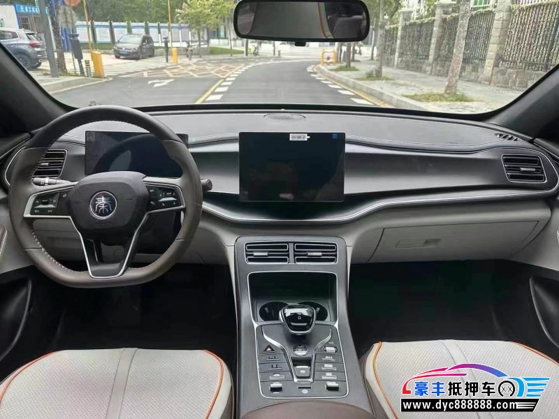 23年比亚迪秦轿车抵押车出售