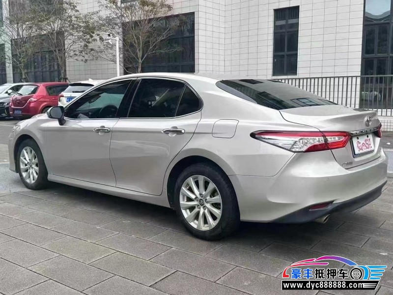 19年丰田凯美瑞轿车抵押车出售