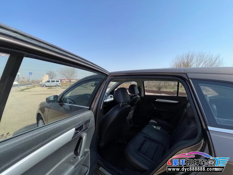 14年大众朗行轿车抵押车出售