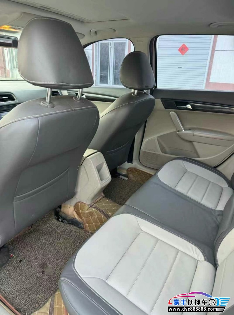 14年大众朗行轿车抵押车出售