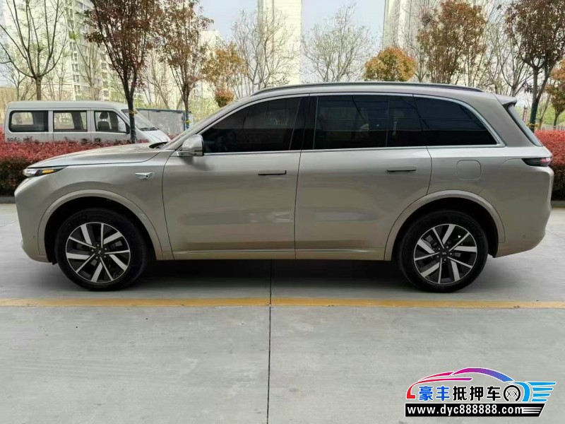 23年理想L8SUV抵押车出售