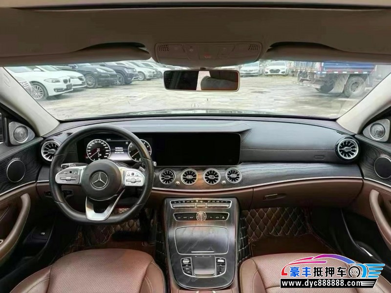 19年奔驰E轿车抵押车出售