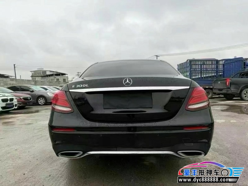 19年奔驰E轿车抵押车出售