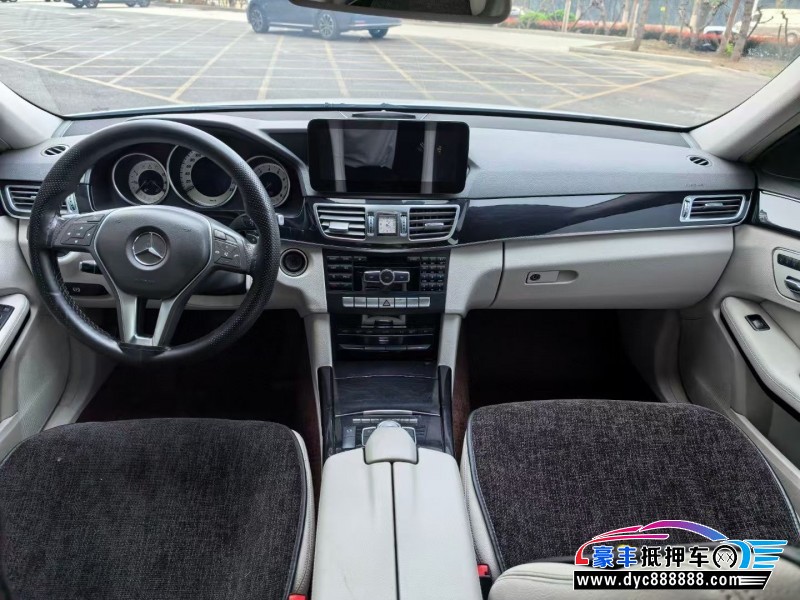 13年奔驰E轿车抵押车出售