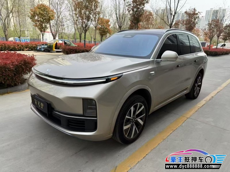 23年理想L8轿车抵押车出售