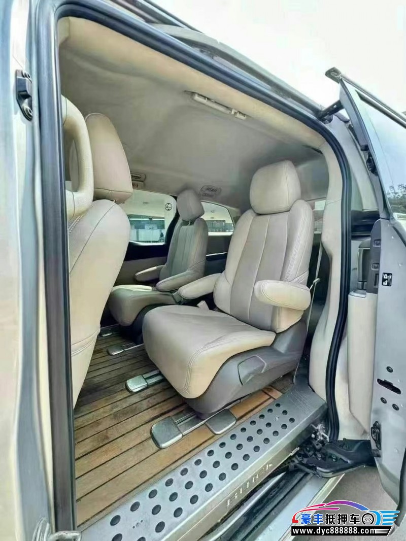 14年别克GL8轿车抵押车出售