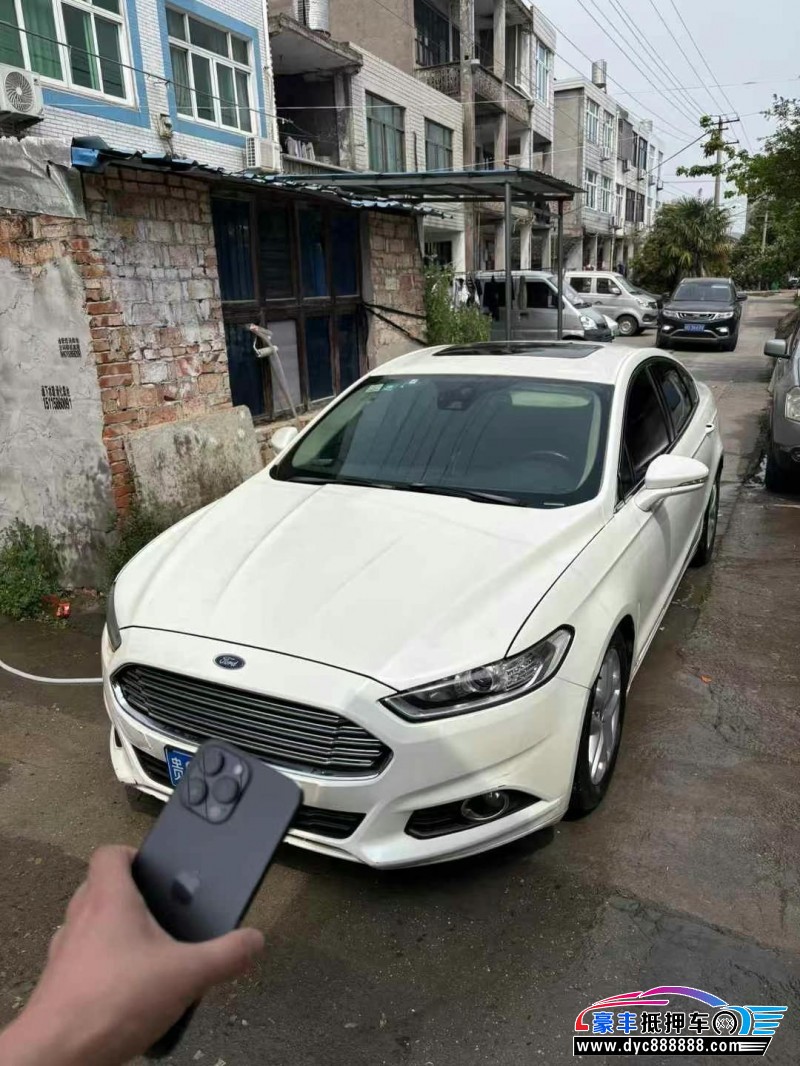 15年福特蒙迪欧轿车抵押车出售