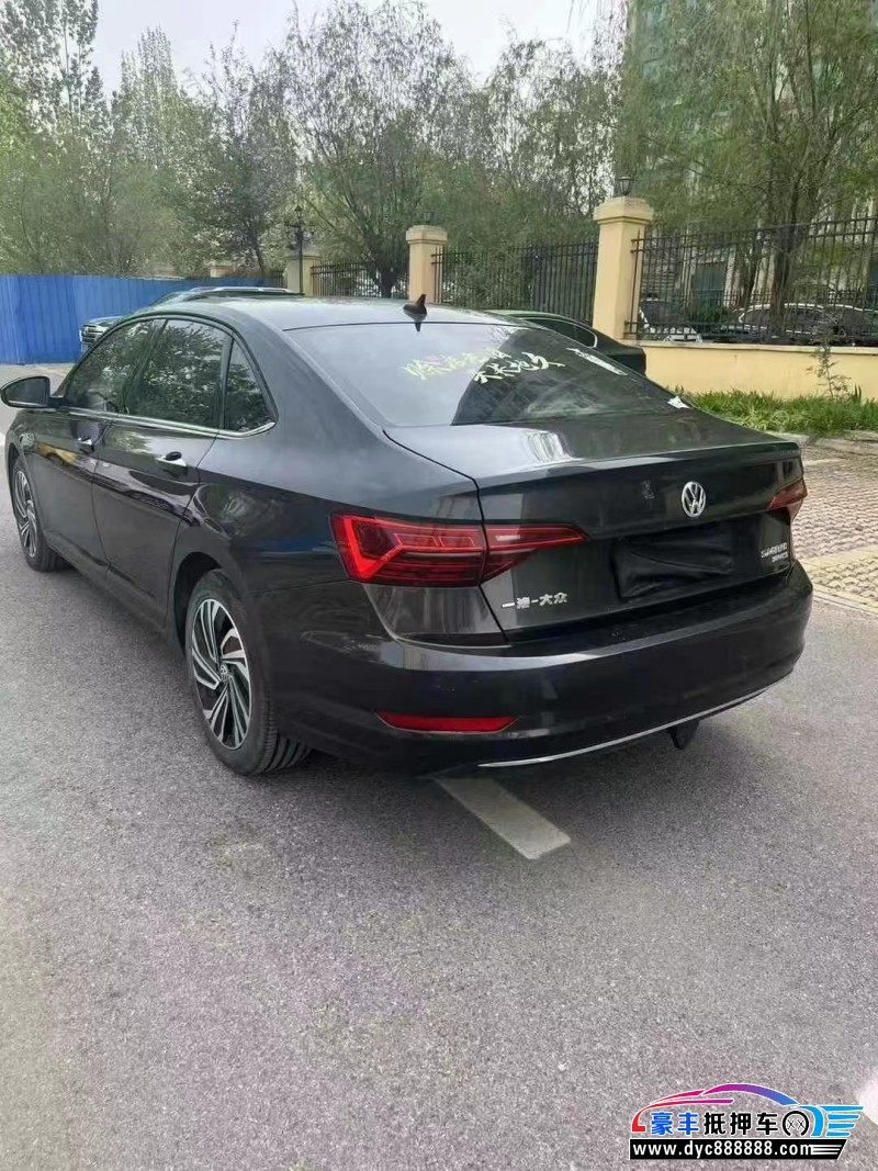 22年大众速腾轿车抵押车出售