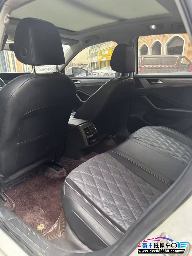 22年大众速腾轿车抵押车出售