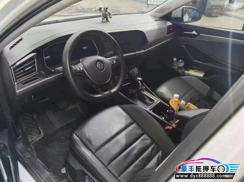 22年大众速腾轿车抵押车出售