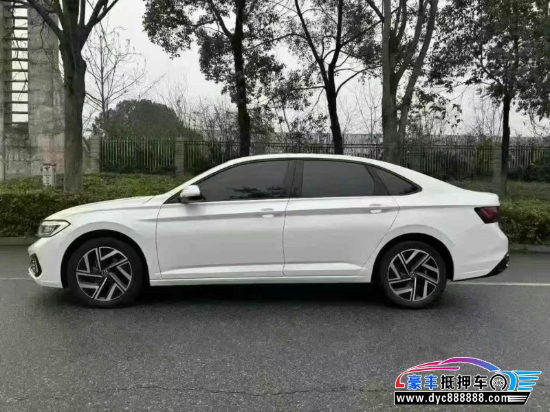 22年大众速腾轿车抵押车出售