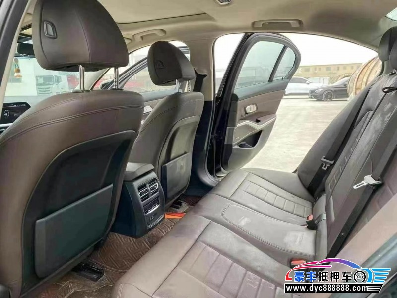 22年宝马3系轿车抵押车出售