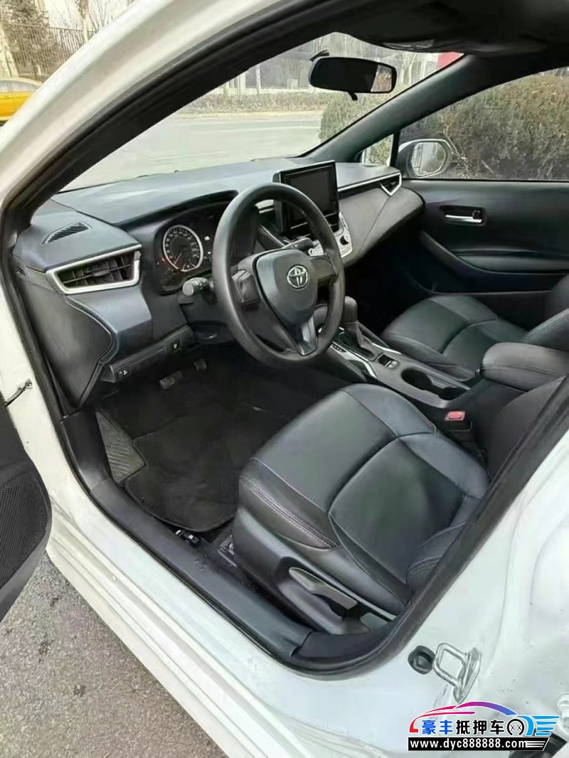 22年丰田雷凌轿车抵押车出售