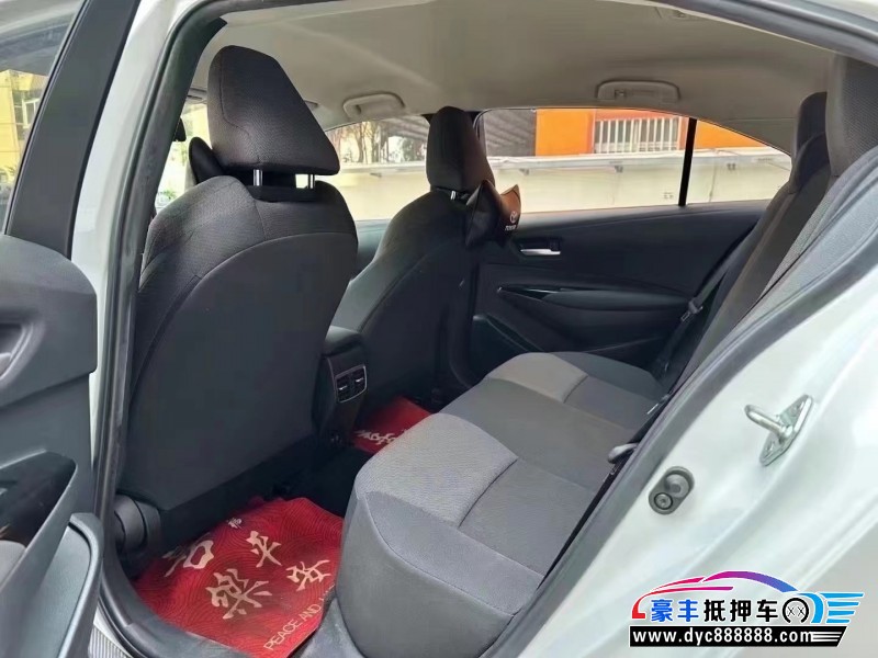 23年丰田凌尚轿车抵押车出售