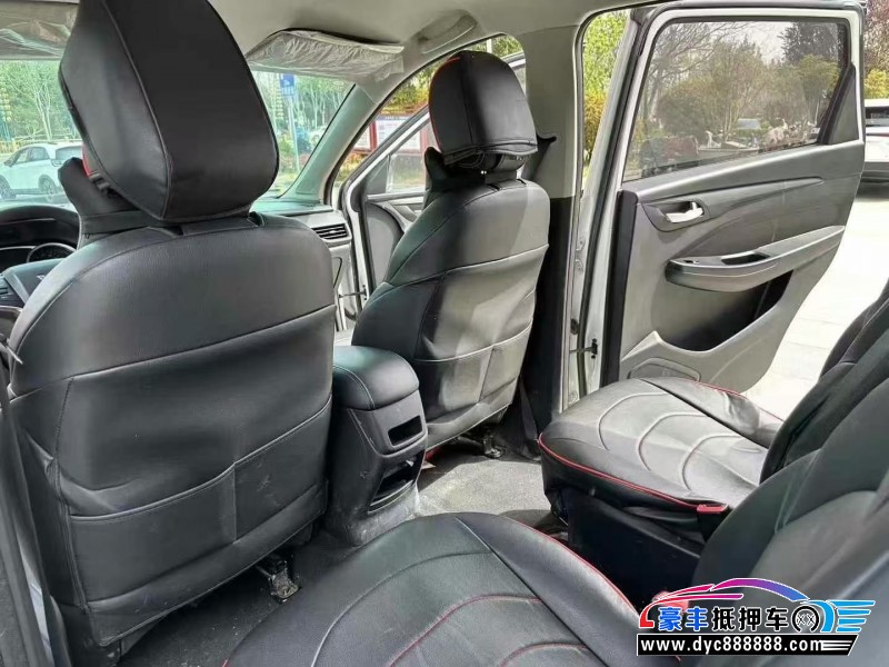 22年五菱汽车五菱宏光S3轿车抵押车出售