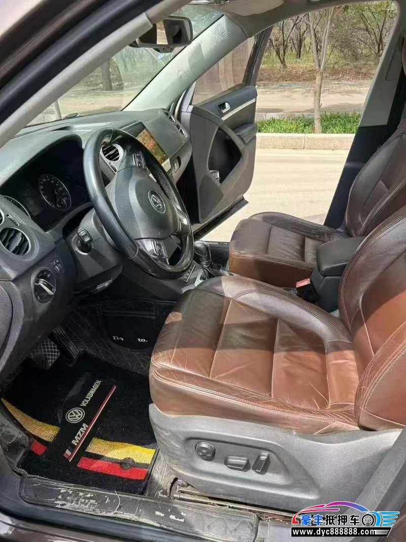 12年大众途威轿车抵押车出售