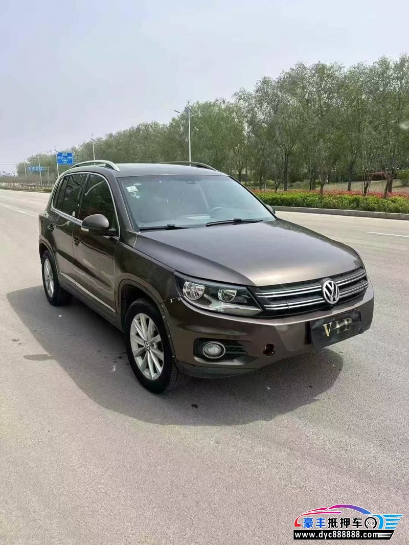 12年大众途威轿车抵押车出售