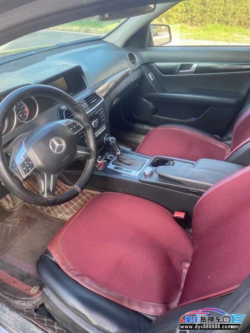 13年奔驰C轿车抵押车出售