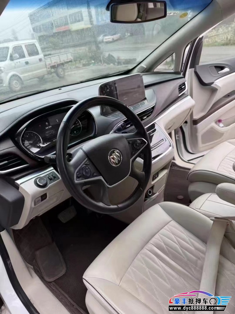 23年别克GL8轿车抵押车出售